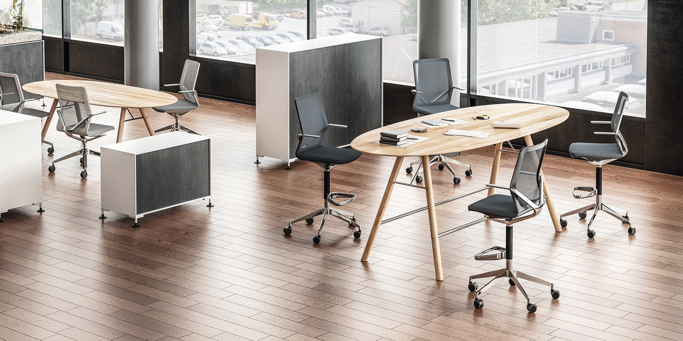 Tischen aus Massivholz