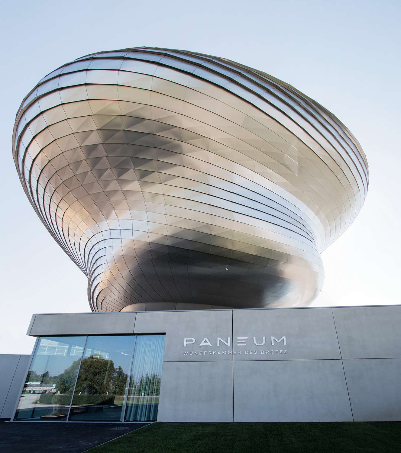Paneums