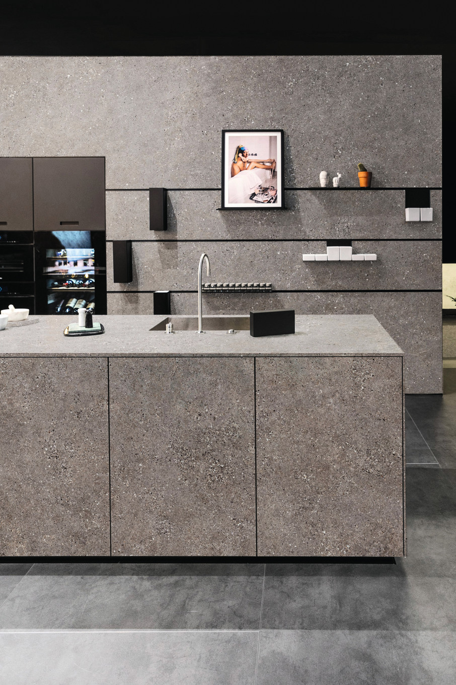 Essentials neolith