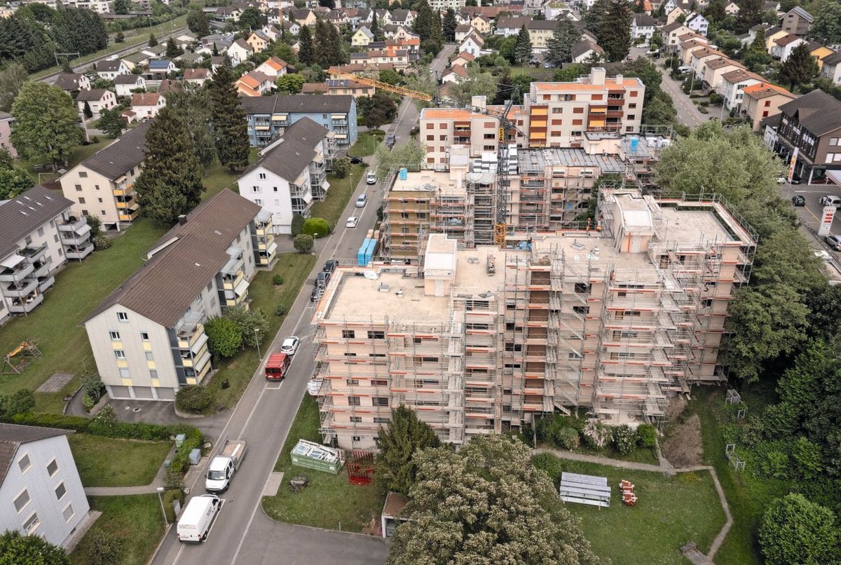 Die Wohnhäuser an der Eibenstrasse in Frauenfeld während der Sanierungsphase.