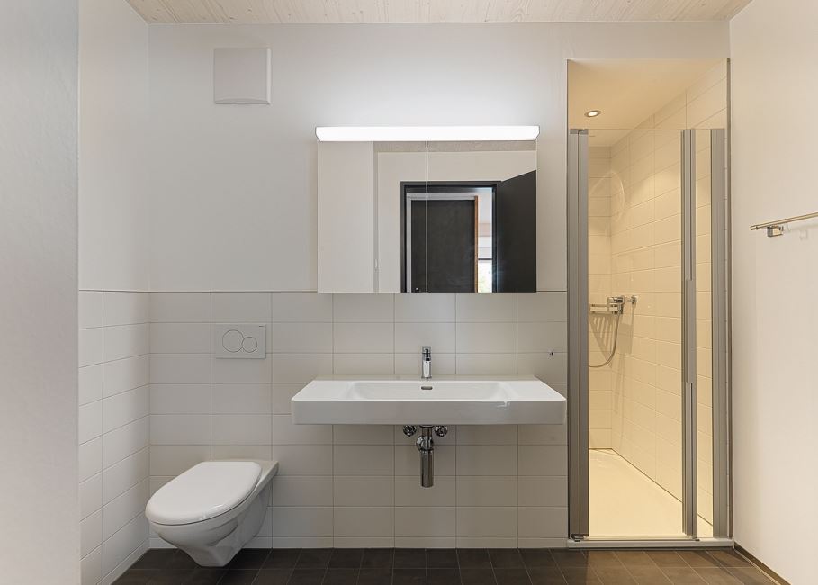 Das Mehrfamilienhaus bietet 2,5- und 3,5-Zimmer-Wohnungen.