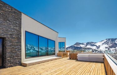 In Andermatt kam «Marmotherm Robusto Ceramo» zur Anwendung. Fotos: Saint-Gobain Weber AG