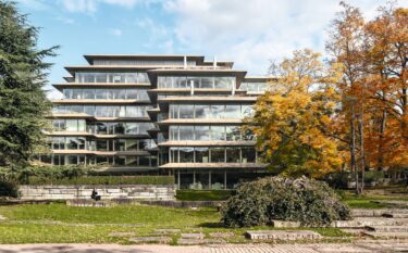 Im Fokus stand, den ursprünglichen Ausdruck des Gebäudes zu erhalten und gleichzeitig dessen energetische Performance signifikant zu verbessern.