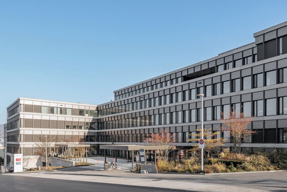 Das See-Spital wurde durch den Erweiterungsbau NEO ergänzt.
