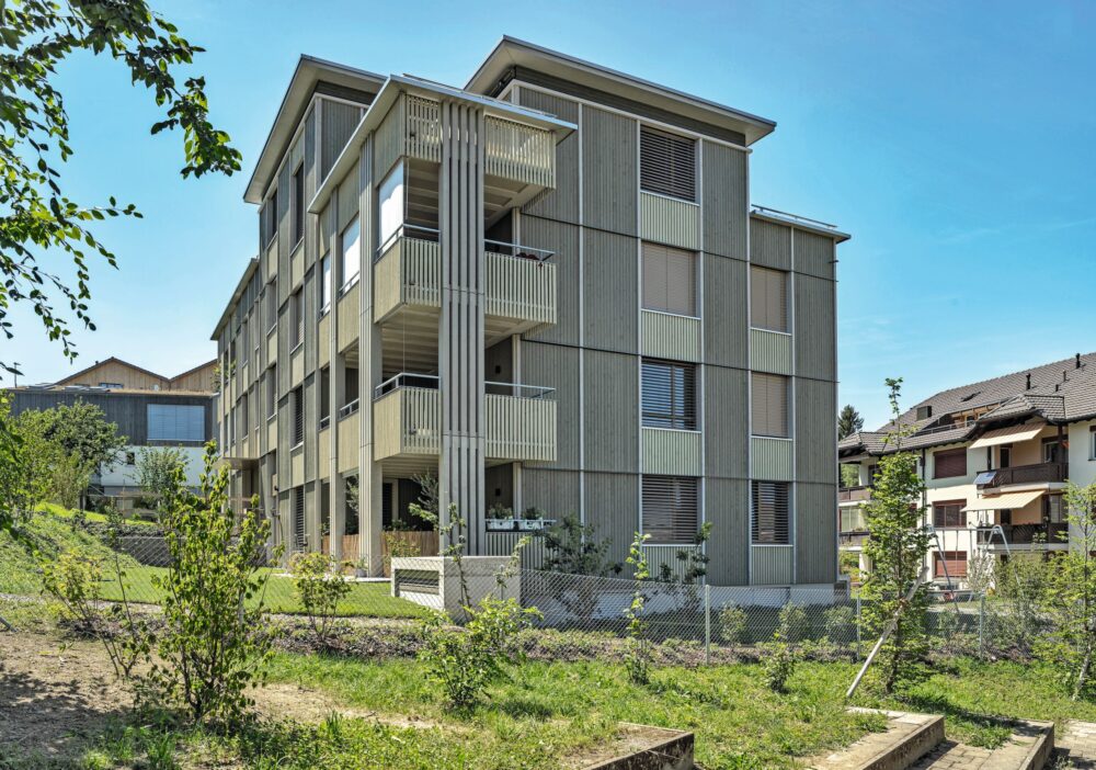 Eine ideal verarbeitete Holzfassade hält unabhängig von der Oberflächenbehandlung rund 60 Jahre. Foto: D&R Dürr