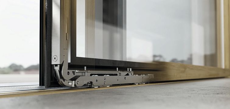 Der Hebe- als auch der Schiebeantrieb sind selbst für schlanke Profilsysteme geeignet, was das Design zusätzlich akzentuiert. Fotos: Siegenia